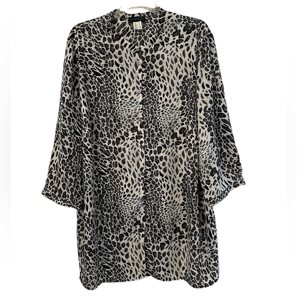 Women’s creation L Button Down